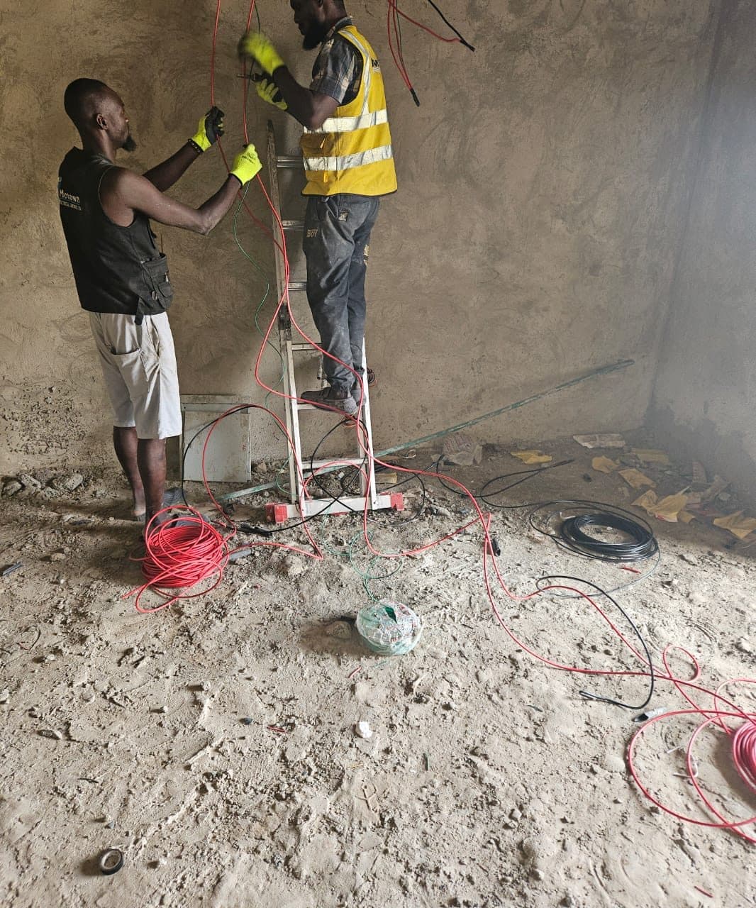 Cable pulling at first-fix stage
