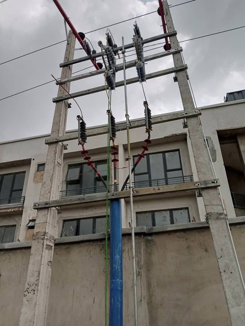 High-voltage riser and pole-top connections