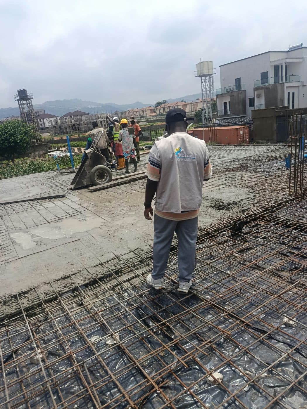 Slab-level coordination with the building programme