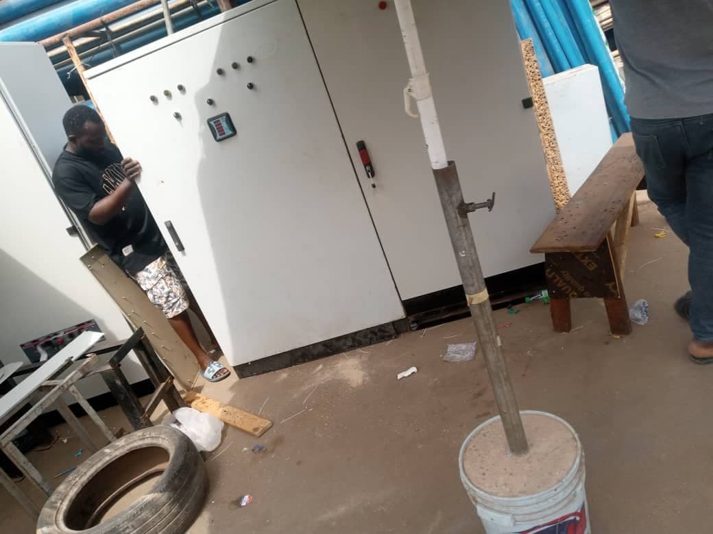 Positioning a switchgear cabinet